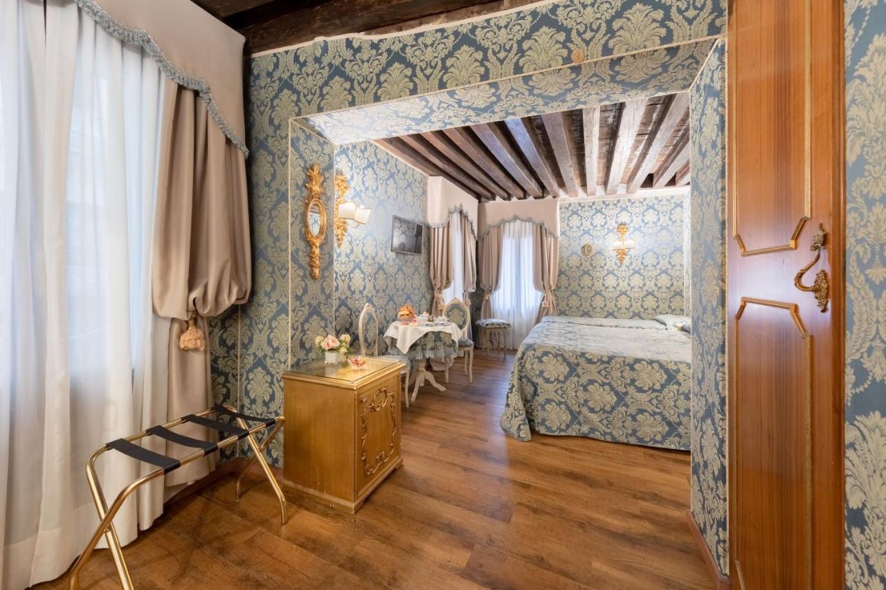 Residenza La Loggia Bed & Breakfast Venice Exterior photo