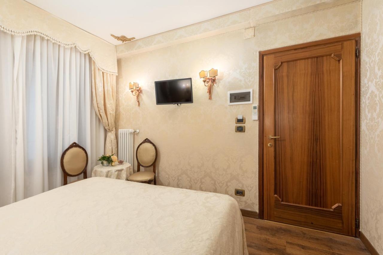 Residenza La Loggia Bed & Breakfast Venice Exterior photo