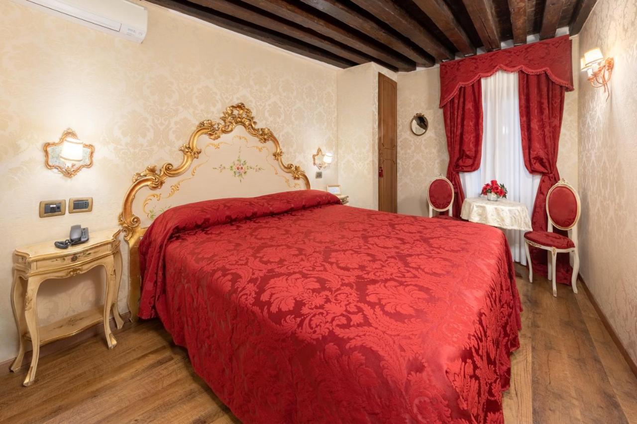 Residenza La Loggia Bed & Breakfast Venice Exterior photo