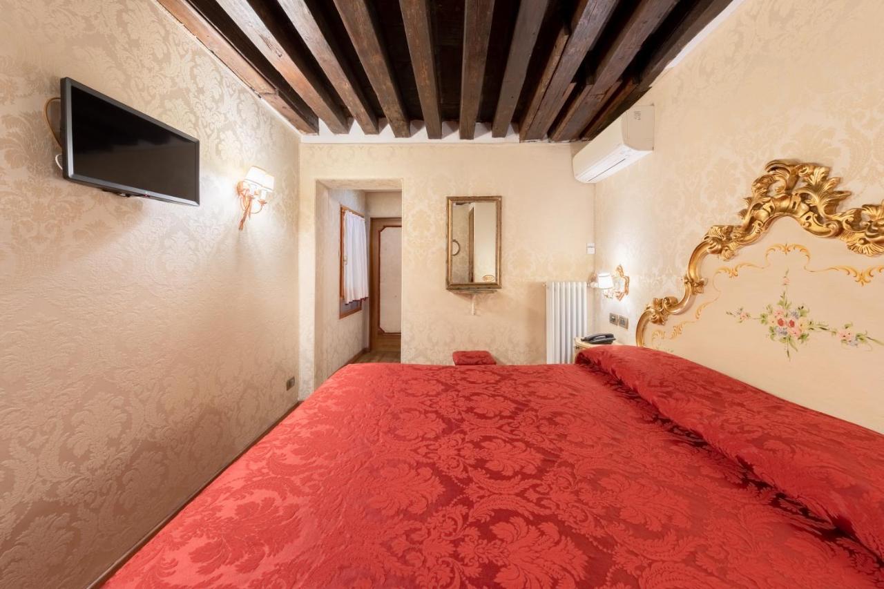 Residenza La Loggia Bed & Breakfast Venice Exterior photo