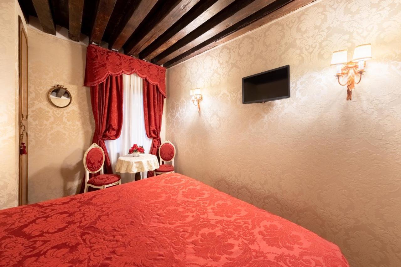 Residenza La Loggia Bed & Breakfast Venice Exterior photo